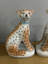 Load image into Gallery viewer, Ceramic Pair of Sitting Leopard Figures