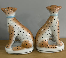Load image into Gallery viewer, Ceramic Pair of Sitting Leopard Figures