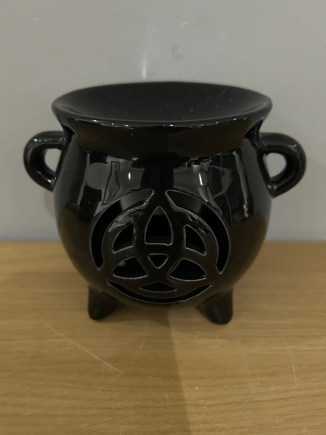 Pentagram Witches Cauldron Black Oil Burner Wax Melt Burner