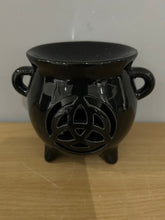 Load image into Gallery viewer, Triquetra Celtic Knot Witches Cauldron Black Oil Burner Wax Melt Burner