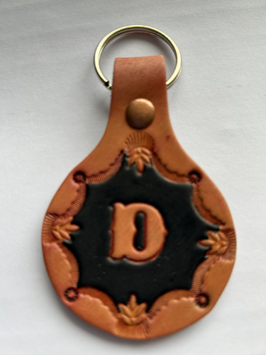 Leather Keyring Keyfob Round Personalised Letter D keychain Free UK Postage