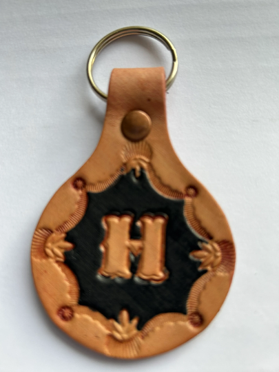 Leather Keyring Keyfob Round Personalised Letter H keychain Free UK Postage