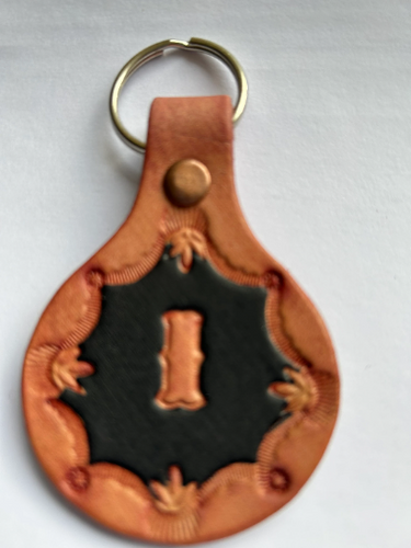 Leather Keyring Keyfob Round Personalised Letter I keychain Free UK Postage