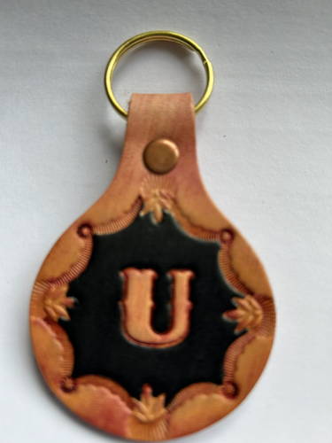 Leather Keyring Keyfob Round Personalised Letter U keychain Free UK Postage